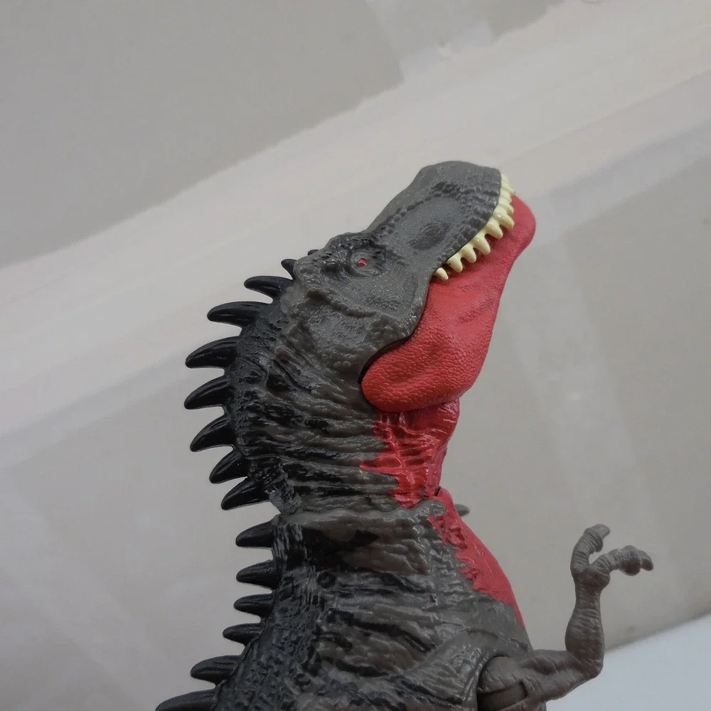 Mattel Jurassic World Massive Biters Tarbosaurus Dinosaur Action Figure Grey Red